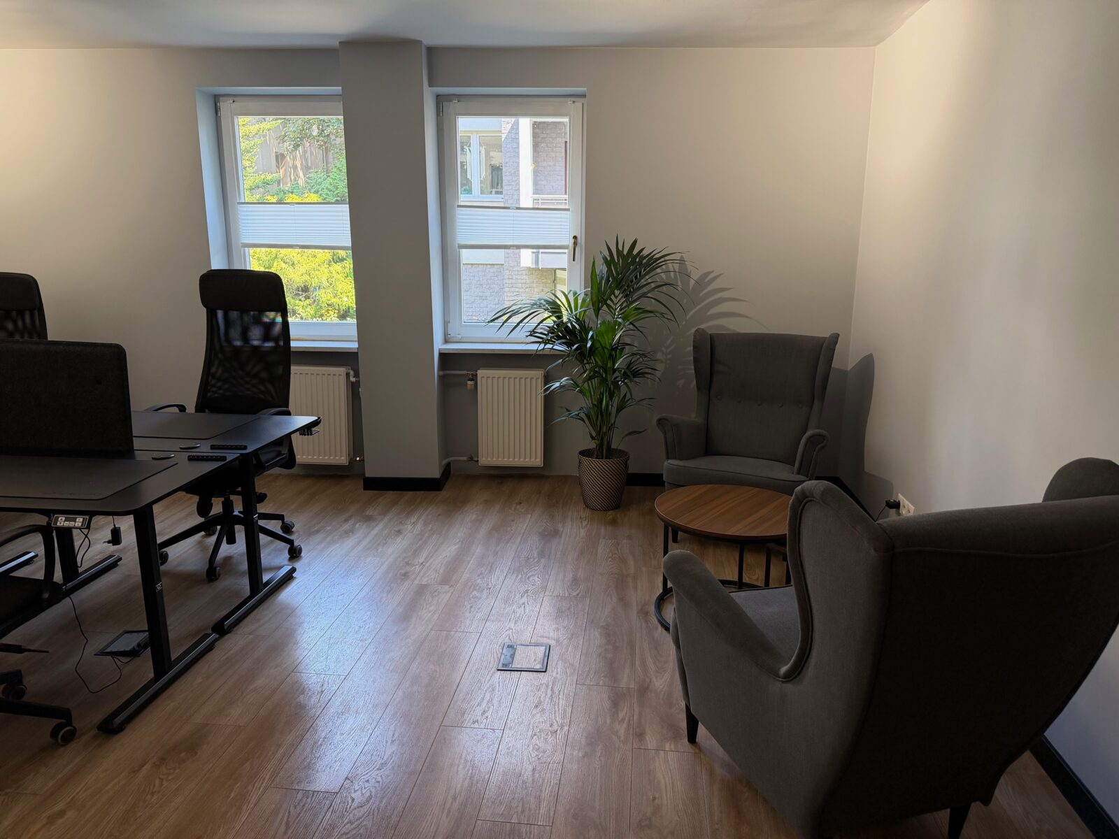 Biurko dla 1 osoby — Zamkowa Coworking, Kraków (2)