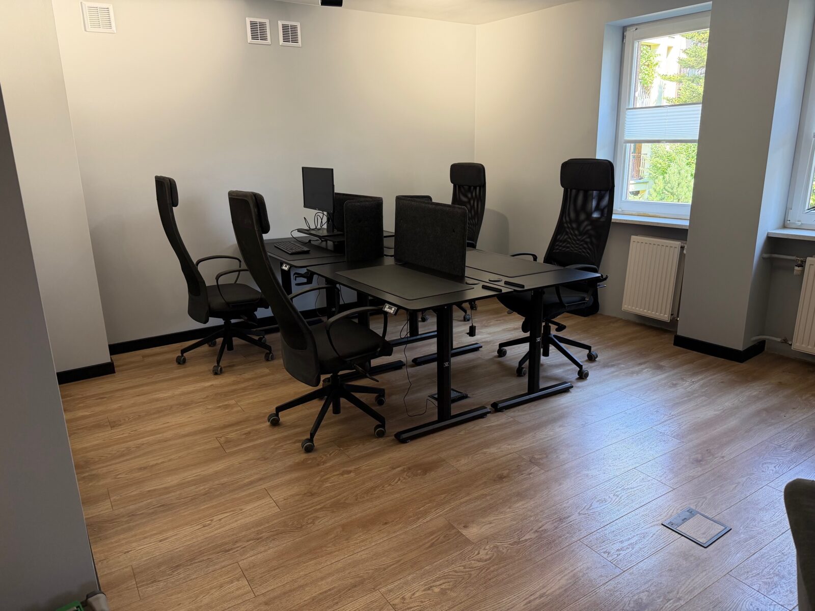 Biurko dla 1 osoby — Zamkowa Coworking, Kraków (1)