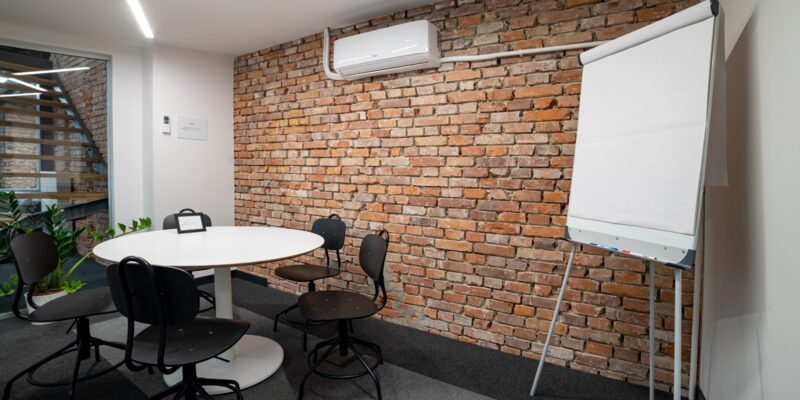 Sala spotkań dla max 4 osób